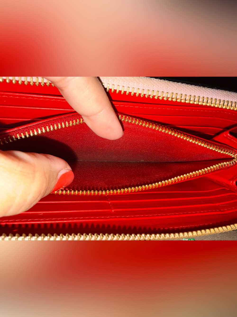 Christian Louboutin White Leather Studded Zip Wallet | Auth - Picture 8 of 14